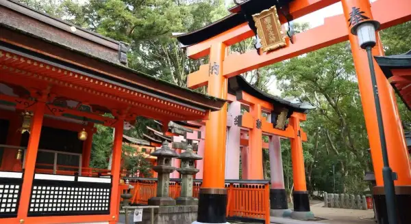 【2026年最新版】関西ファミリー旅行ガイド!怠け者のための3泊2日の家族旅行ガイド:京都と大阪のセルフガイドツアー - この記事をチェック!