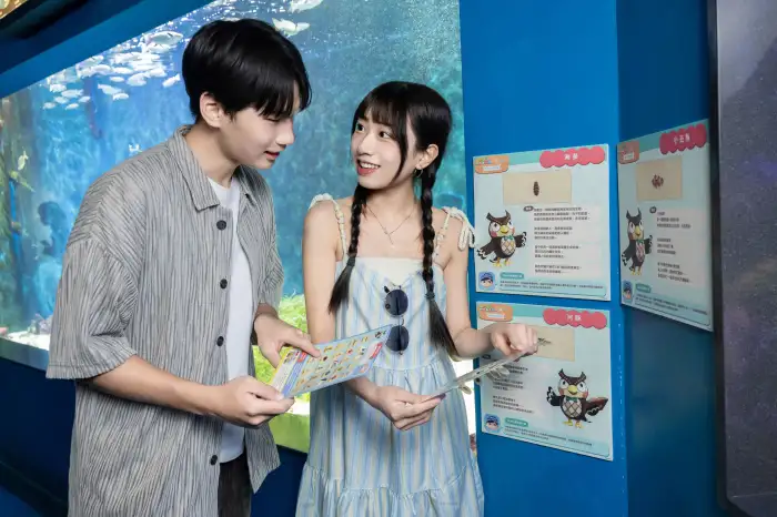 陸悠が寝転んであなたを待っています!あつまれ どうぶつの森 × Xpark 海洋生物インタラクティブ展!人気キャラクター、探検クエスト、オリジナルグッズがすべて一堂に会します。