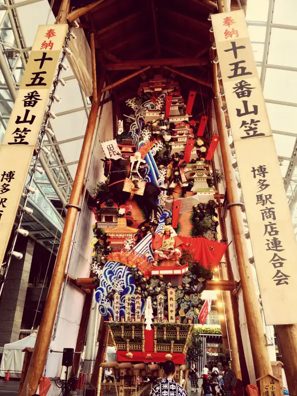 7月に九州で絶対に見ておきたいお祭り：福岡博多山笠祇園祭！夏の尻祭り？